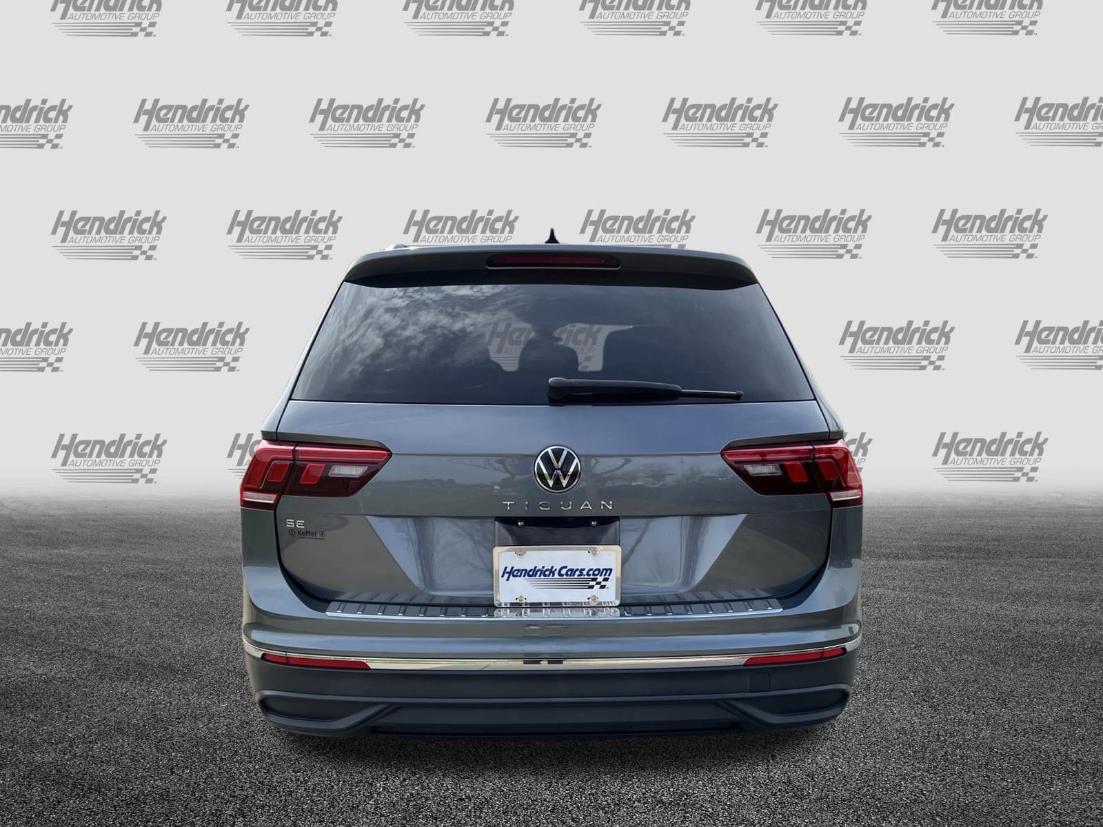 2022 Volkswagen Tiguan SE photo 3