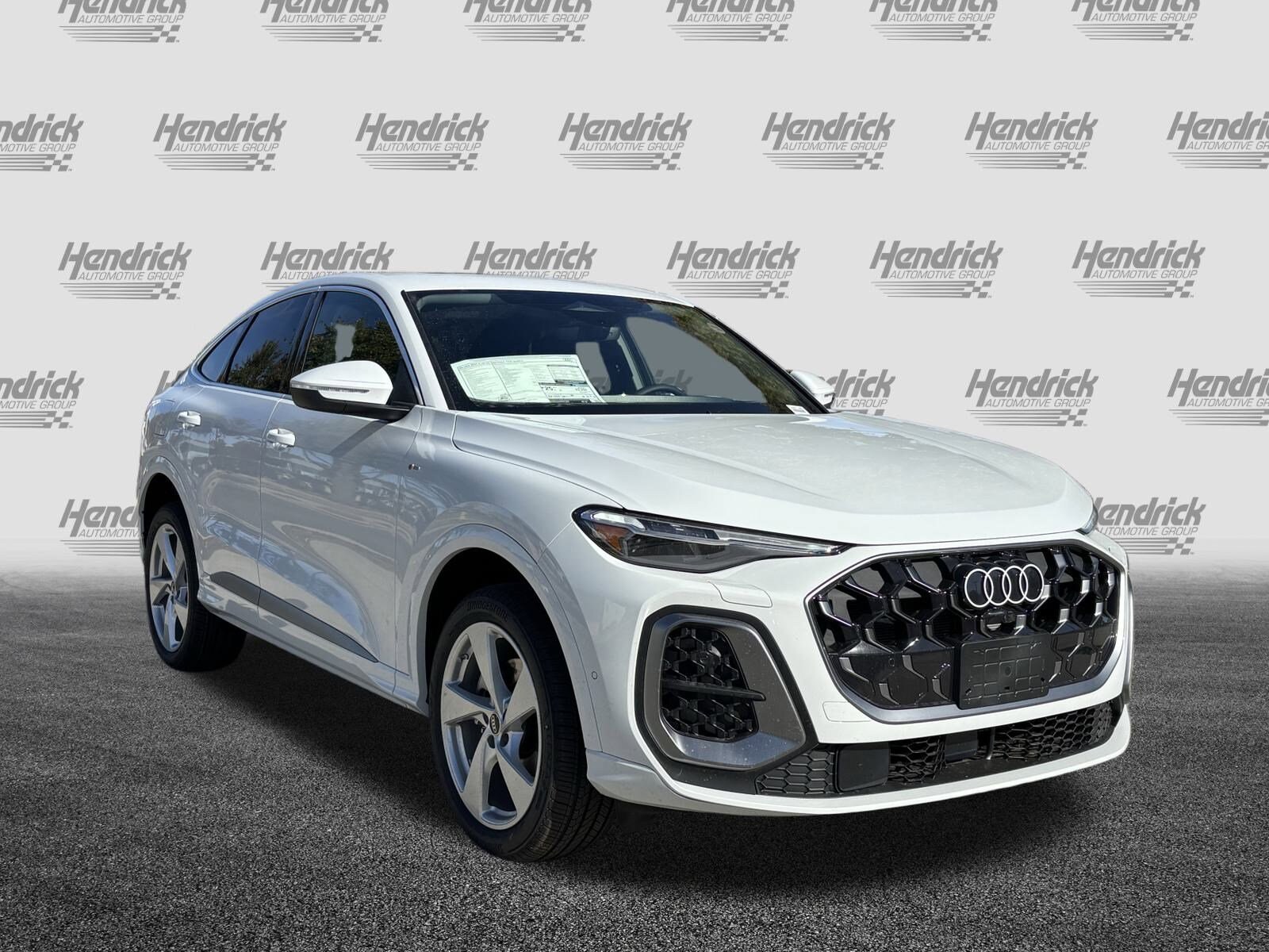 2025 Audi Q5 Sportback Premium Plus photo 2