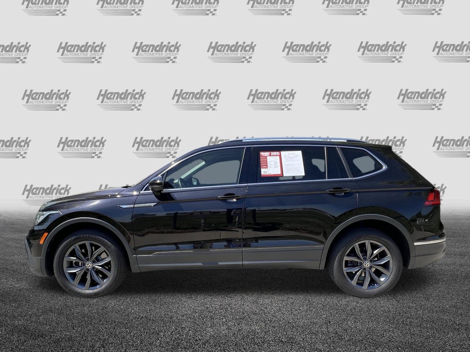 2023 Volkswagen Tiguan SE photo 5