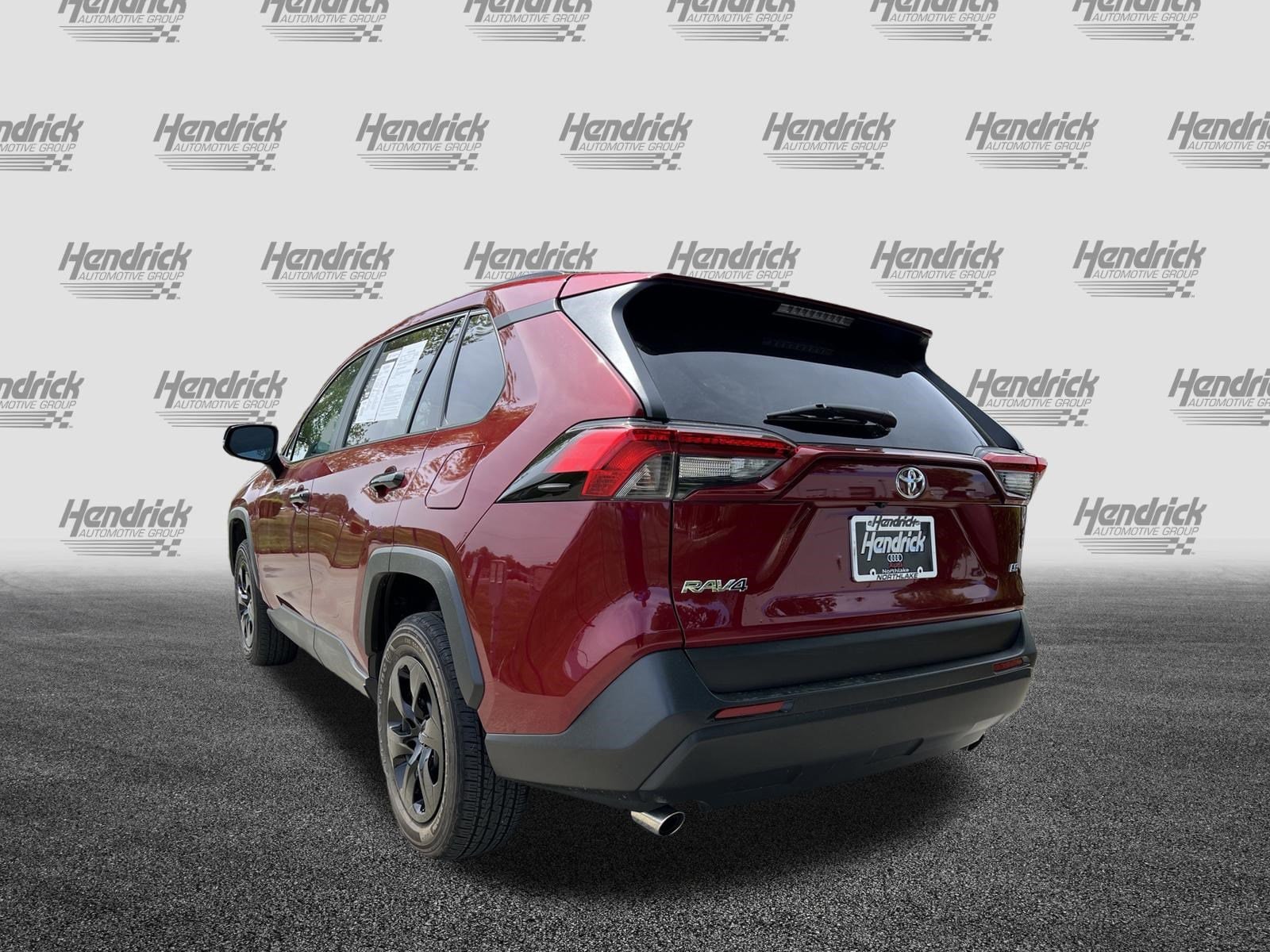 2020 Toyota RAV4 LE photo 6