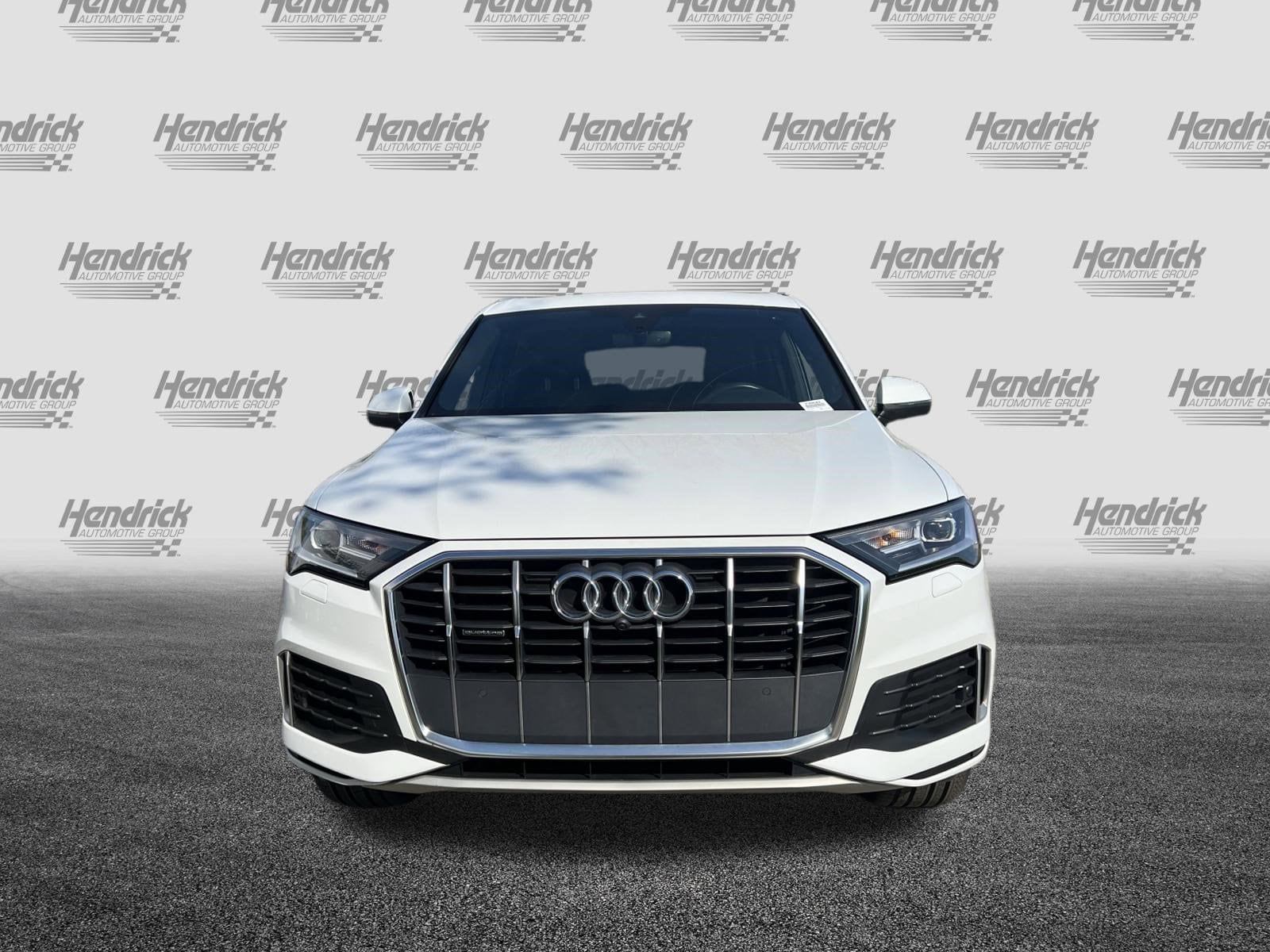 2022 Audi Q7 Premium photo 2