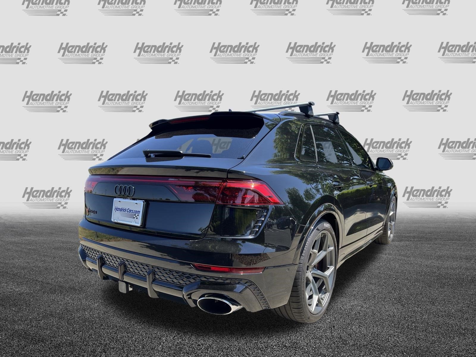 2025 Audi RS Q8 performance photo 3