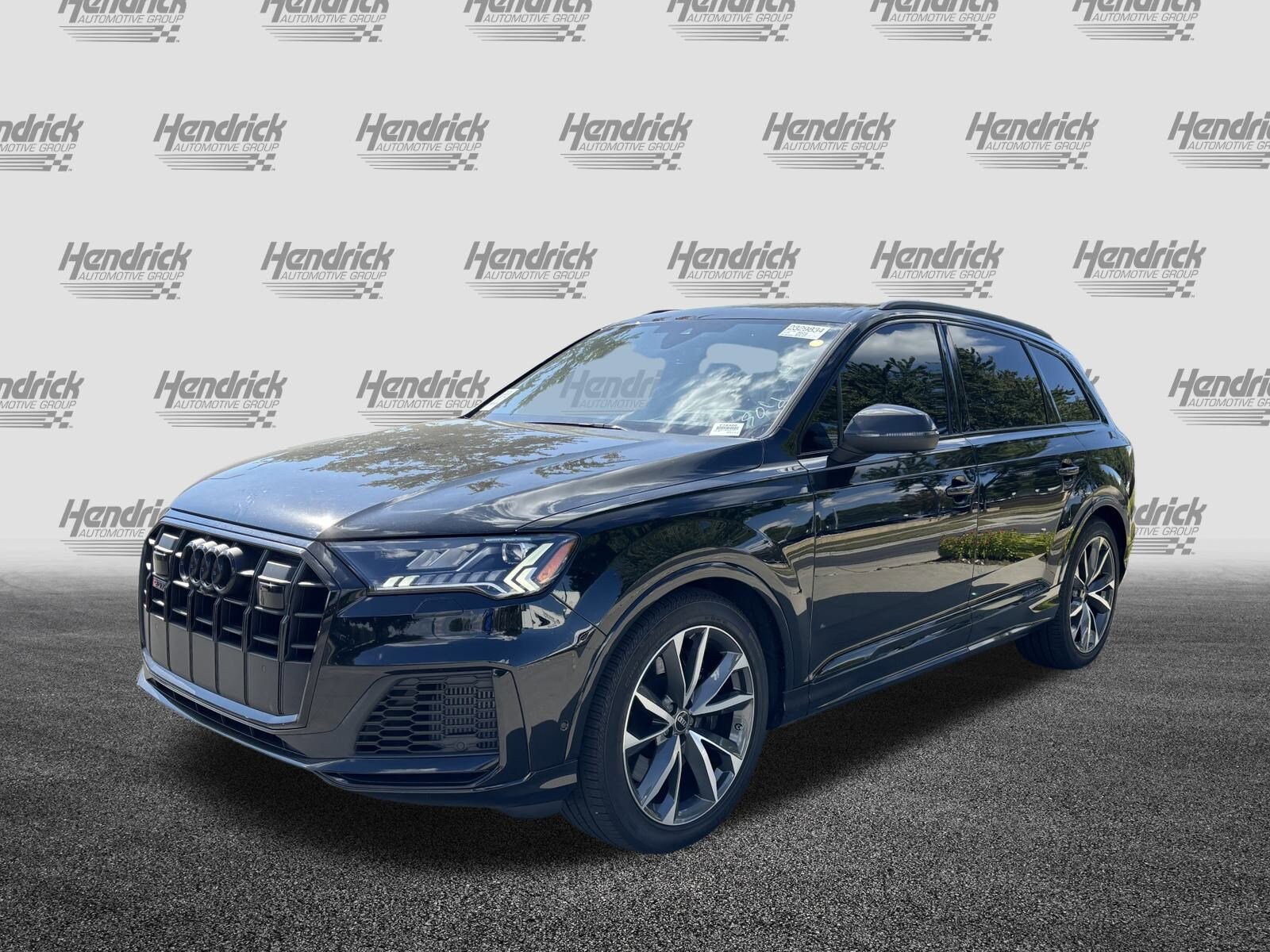 2023 Audi SQ7 Prestige photo 3