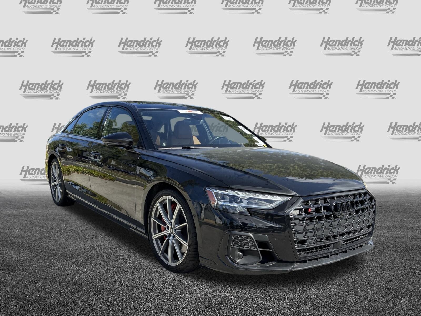 2022 Audi S8 Quattro photo 2
