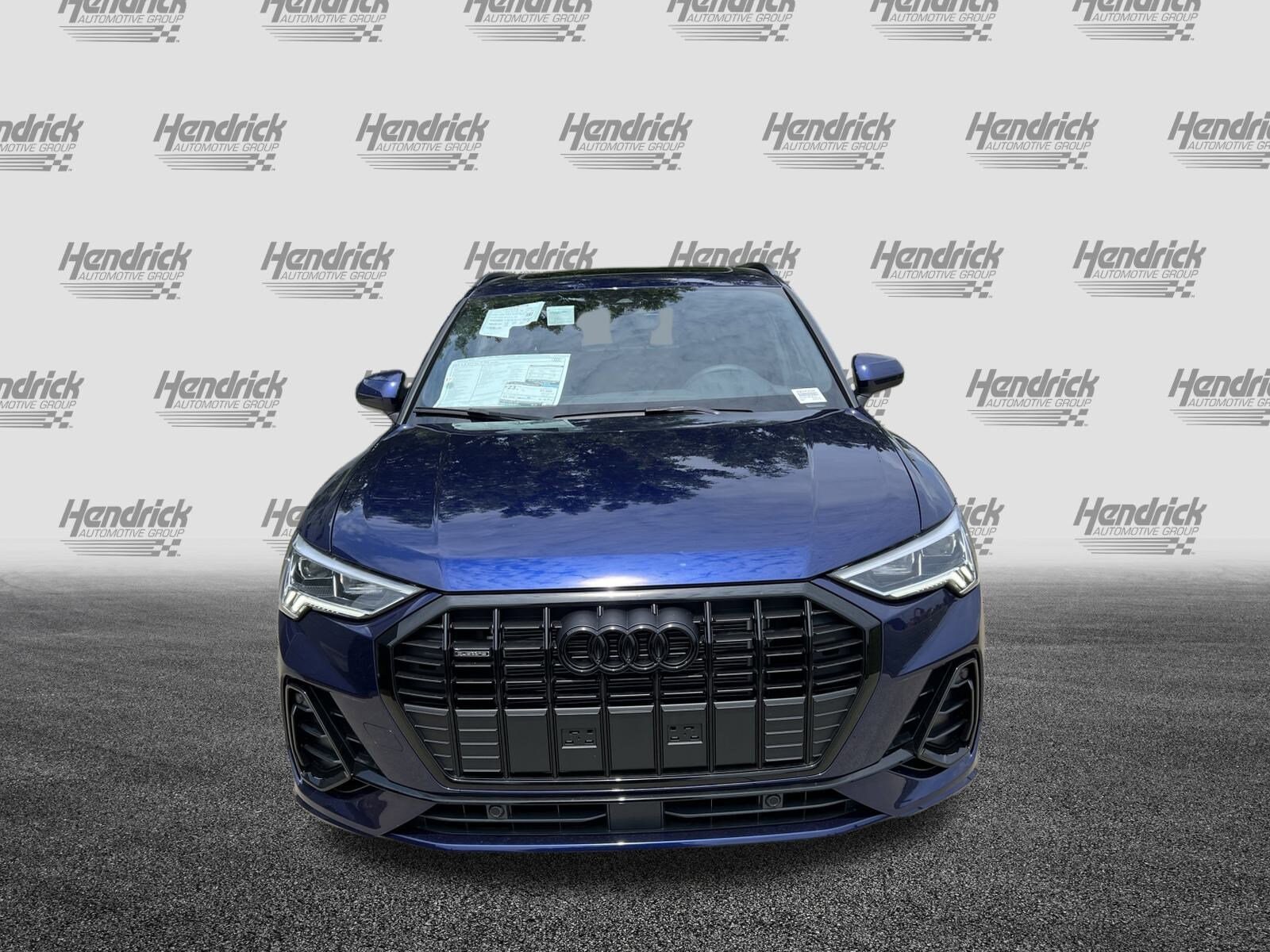 2025 Audi Q3 45 TFSI S line Premium photo 3