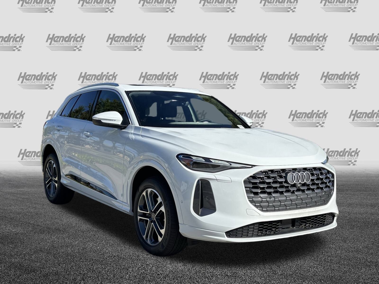 2025 Audi Q5 Premium photo 2