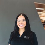 Staff member Daphne Abreu from ID_2c964b25d203