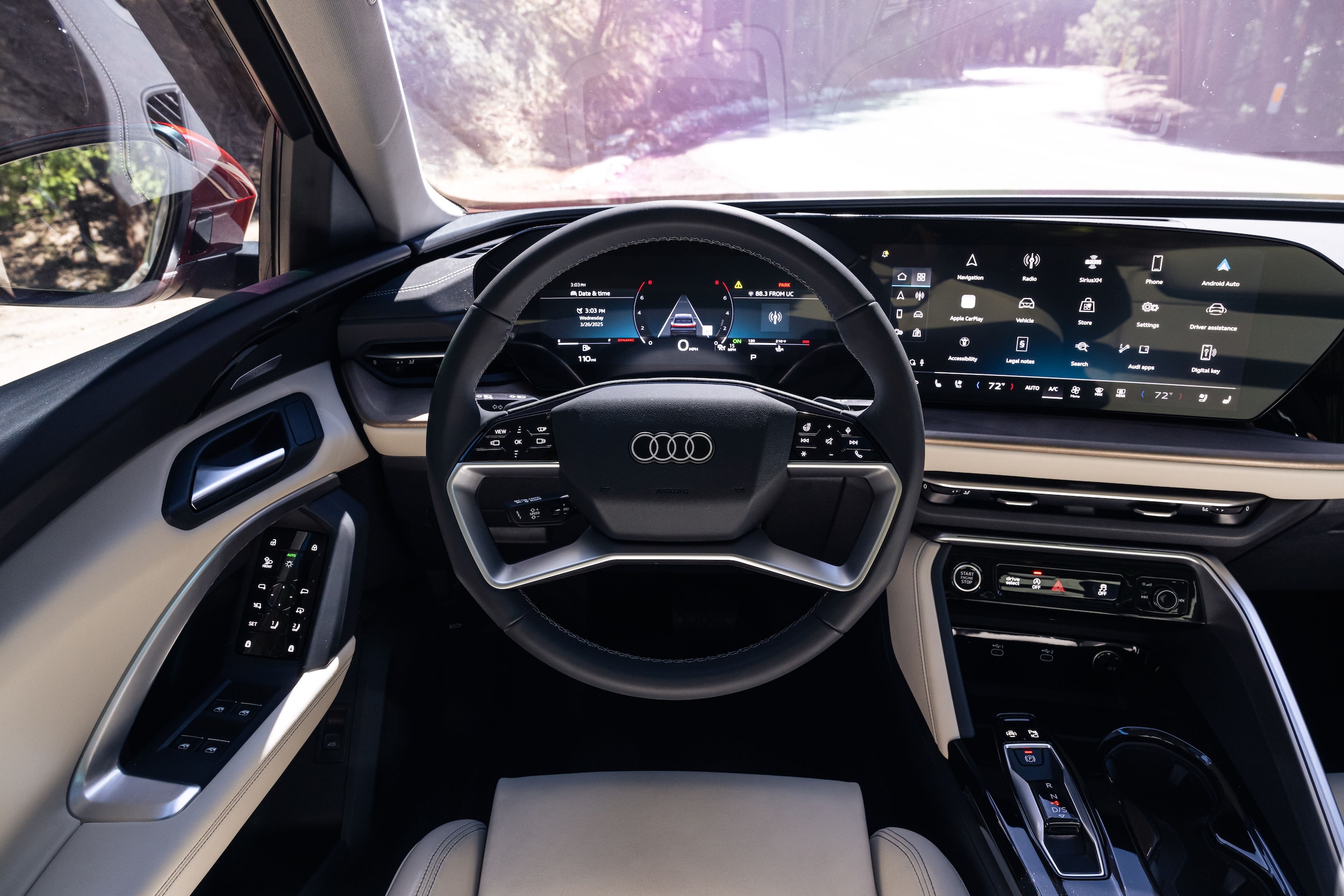 MY25 - Q5 - Interior - Parked (1).jpg