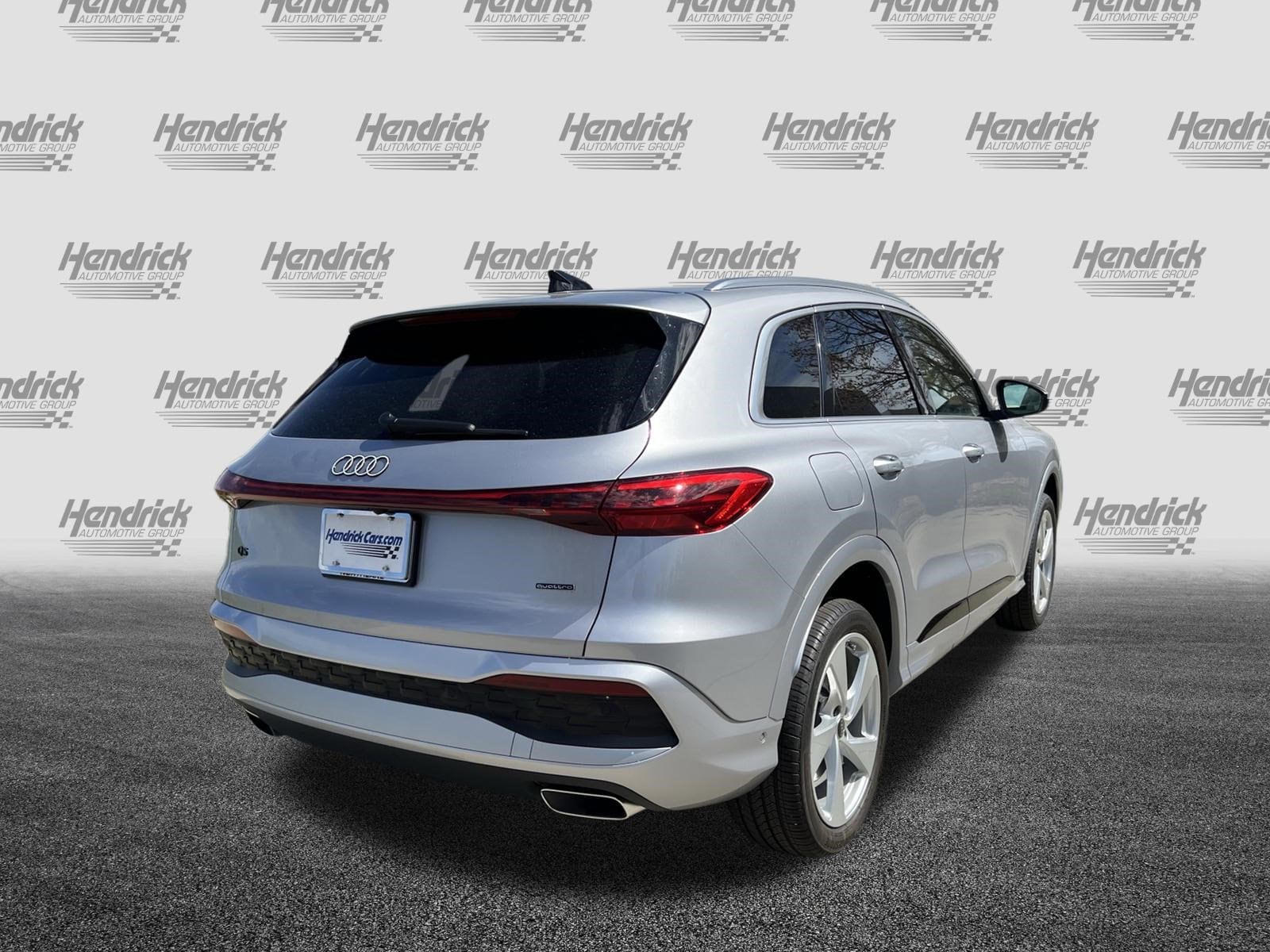 2025 Audi Q5 Premium Plus photo 3