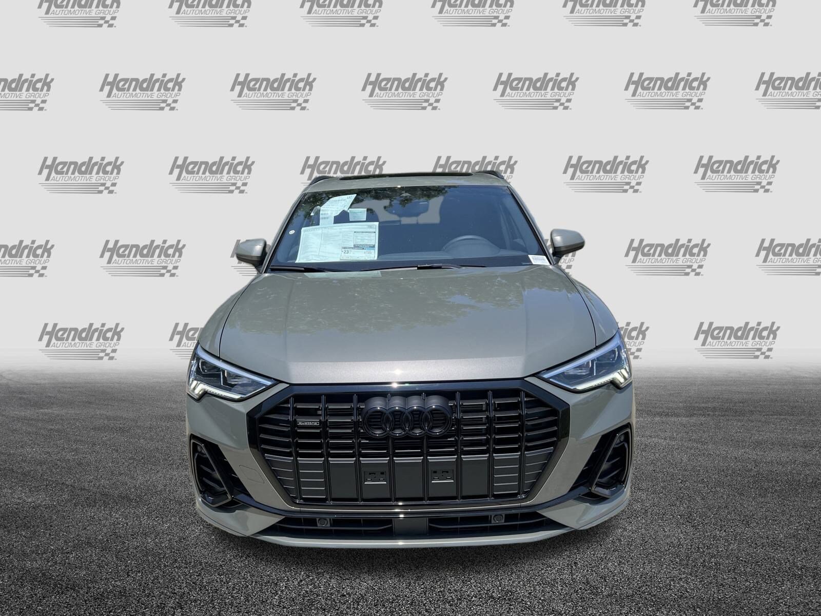 2025 Audi Q3 S line Premium photo 3