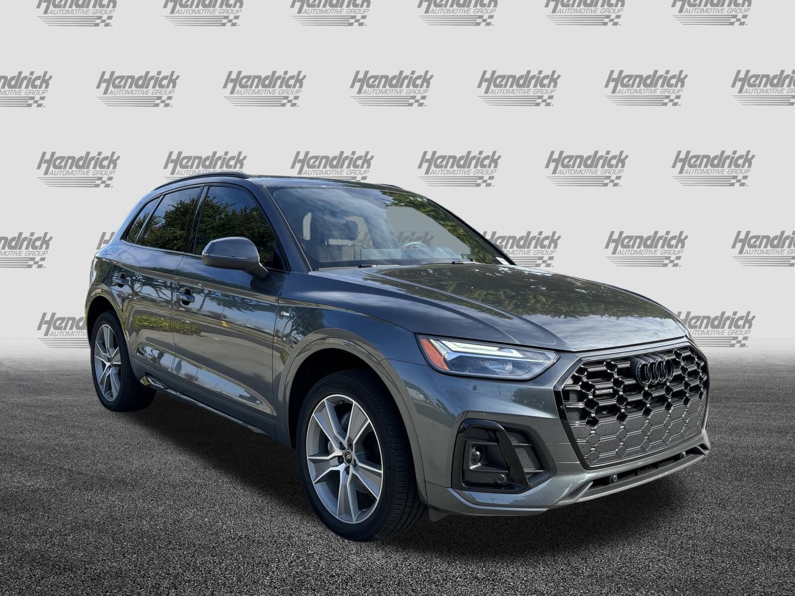 2025 Audi Q5 45 S line Premium photo 2