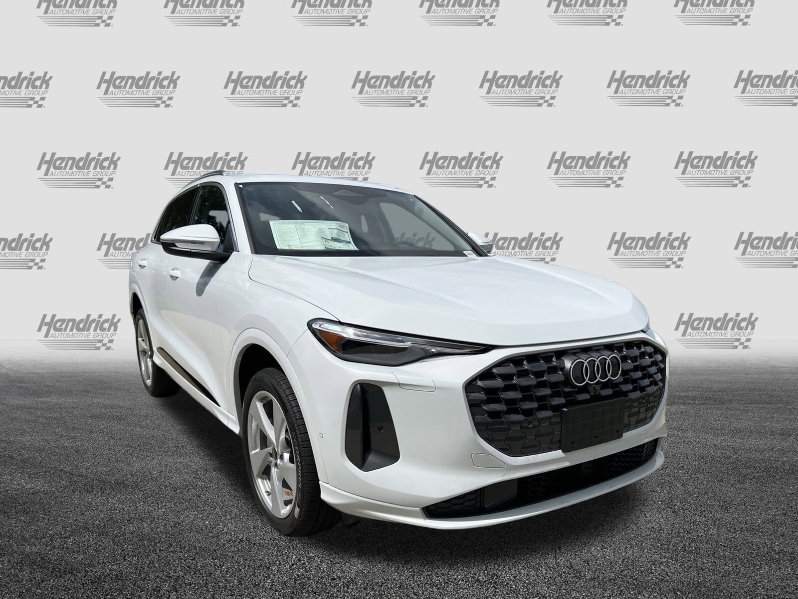 2025 Audi Q5 Premium Plus photo 2