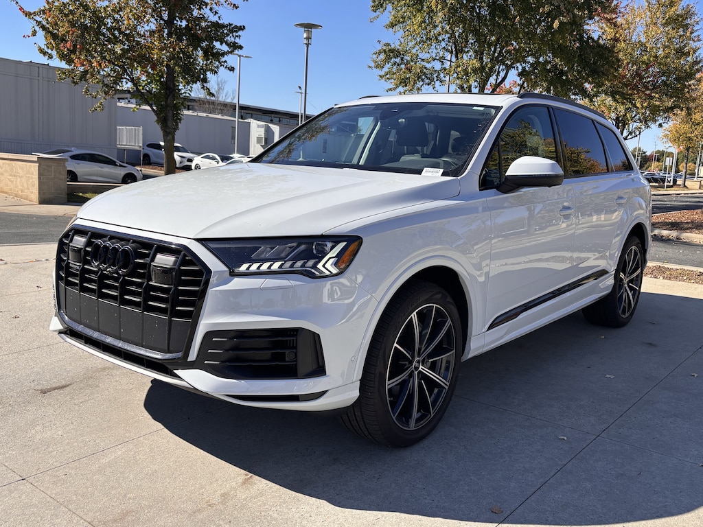Used 2024 Audi Q7 Premium Plus SUV