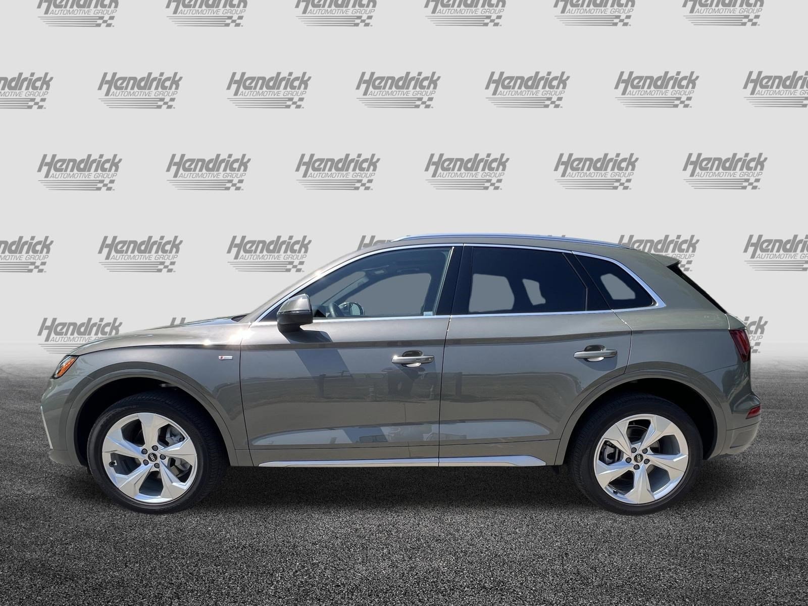 2024 Audi Q5 S line Premium Plus photo 5