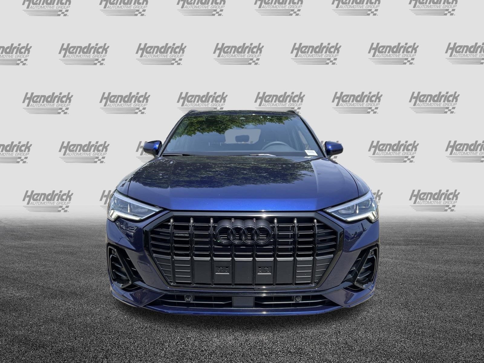 2025 Audi Q3 S line Premium photo 2