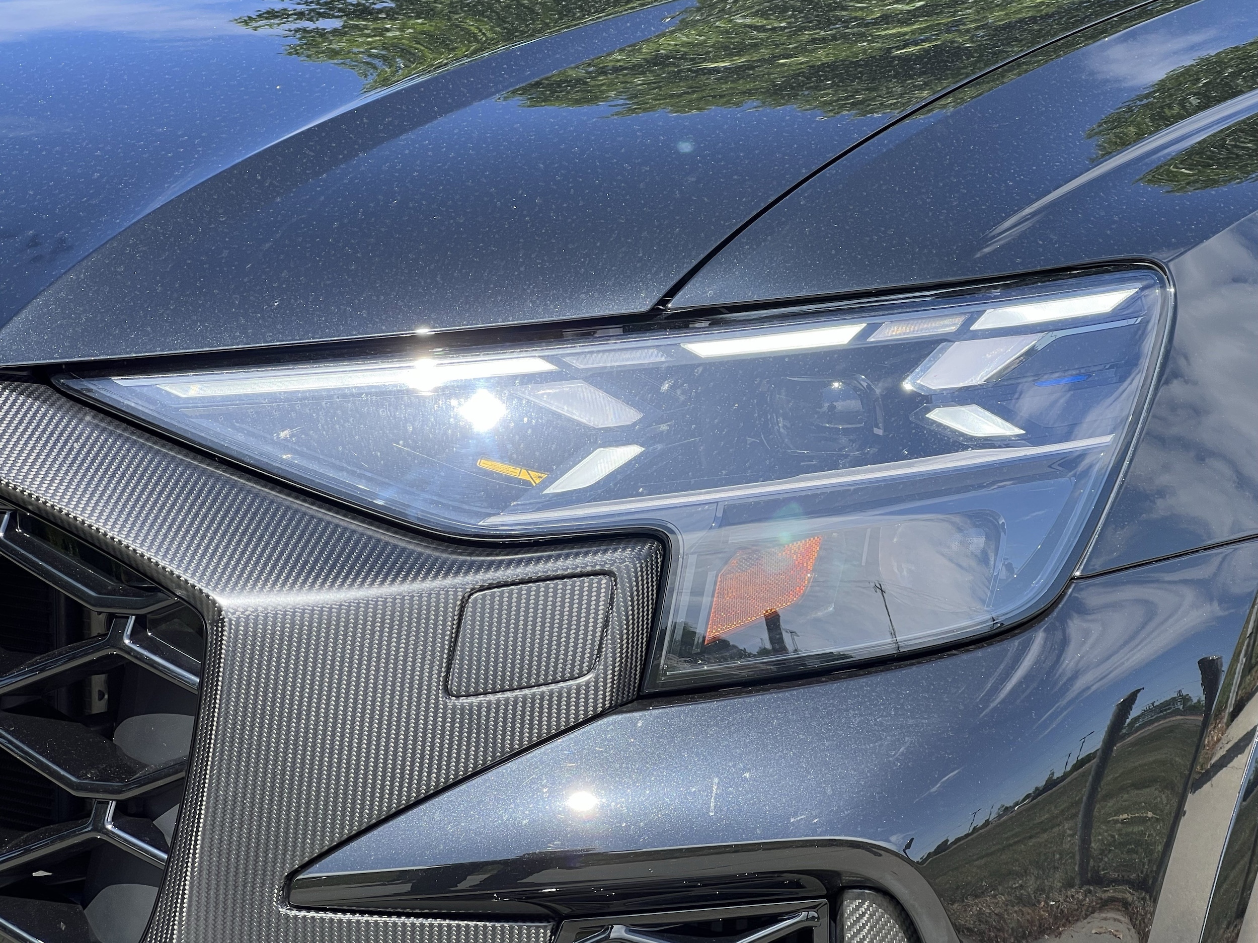 2025 Audi RS Q8 performance photo 5