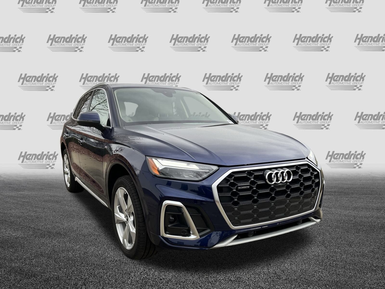 2025 Audi Q5 S line Premium Plus photo 2