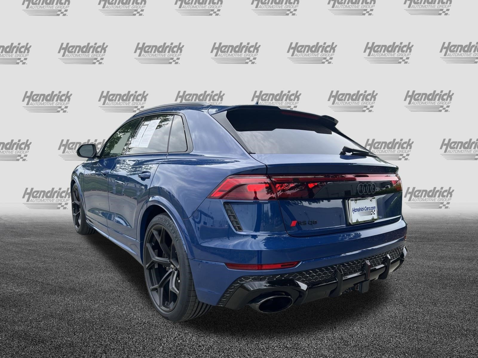 2025 Audi RS Q8 performance photo 6