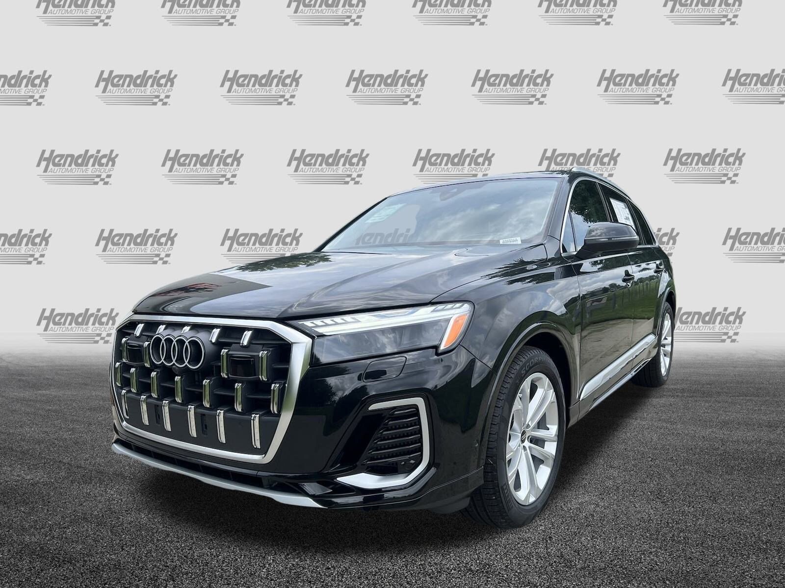 2025 Audi Q7 55 Prestige photo 3