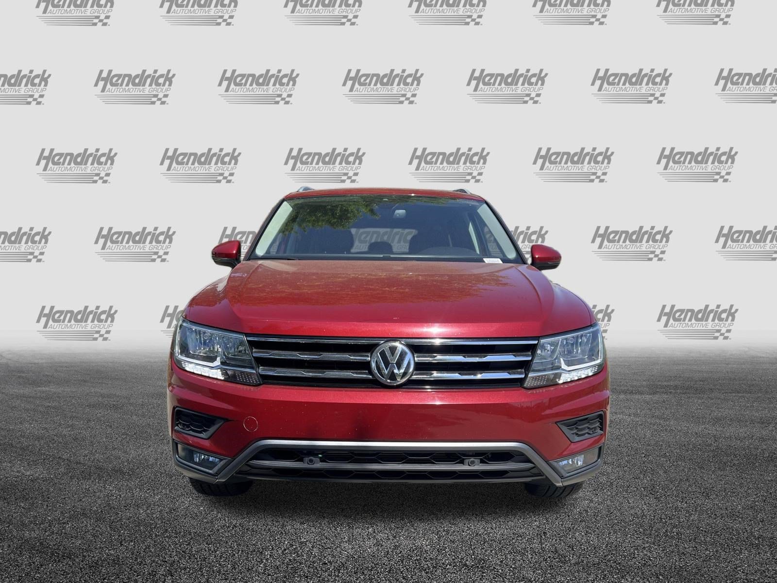 2020 Volkswagen Tiguan SEL photo 2