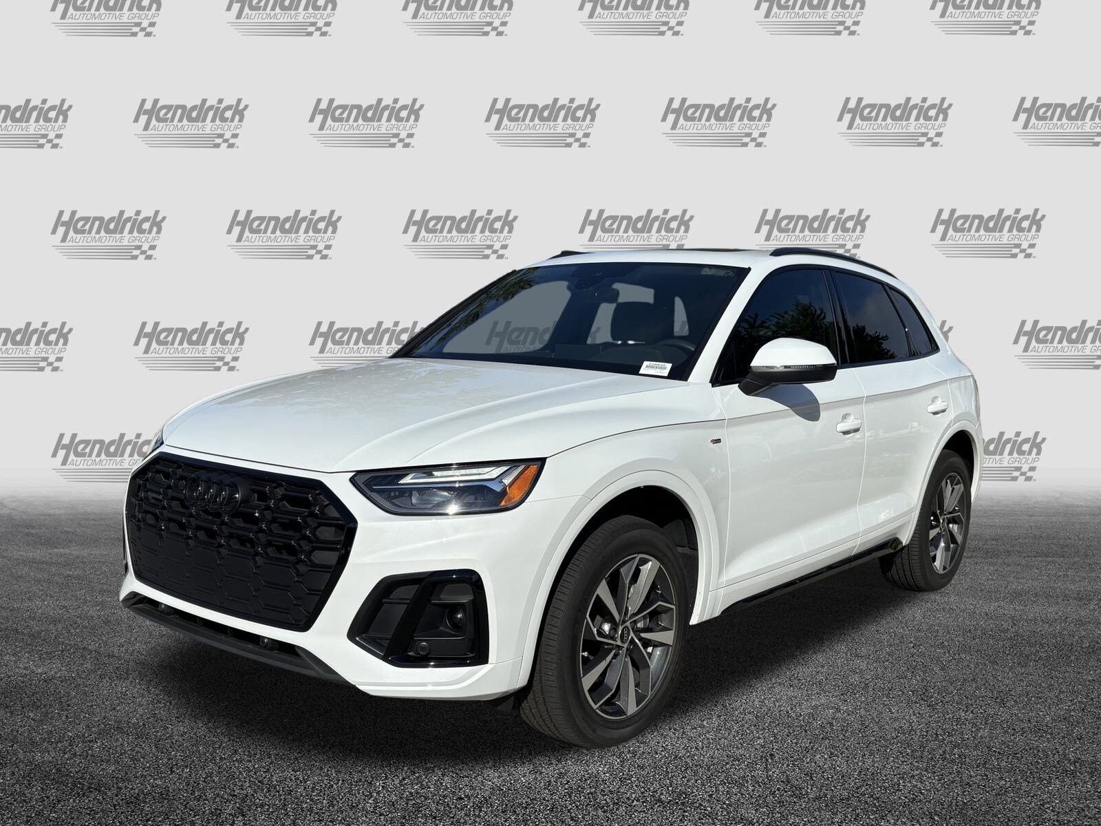 2024 Audi Q5 45 S line Premium photo 3