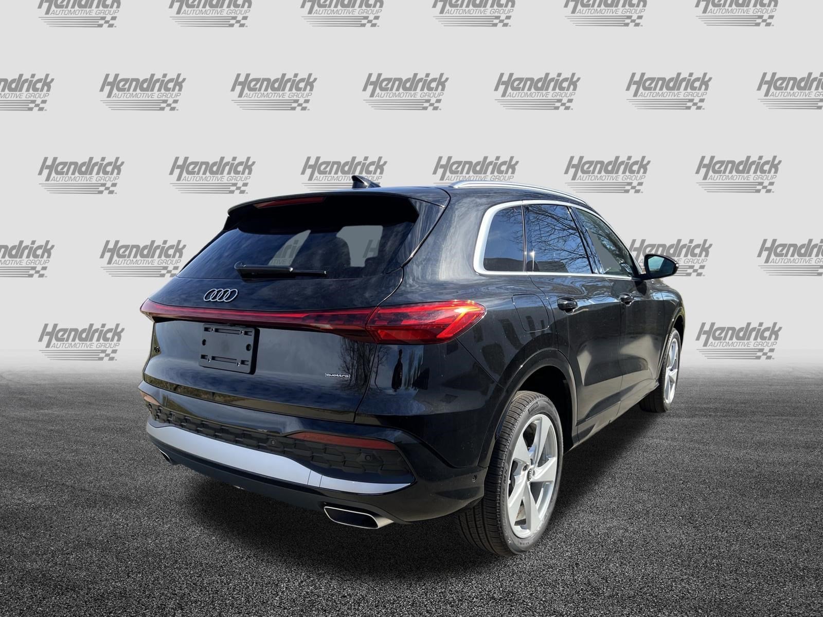 2025 Audi Q5 Premium Plus photo 3