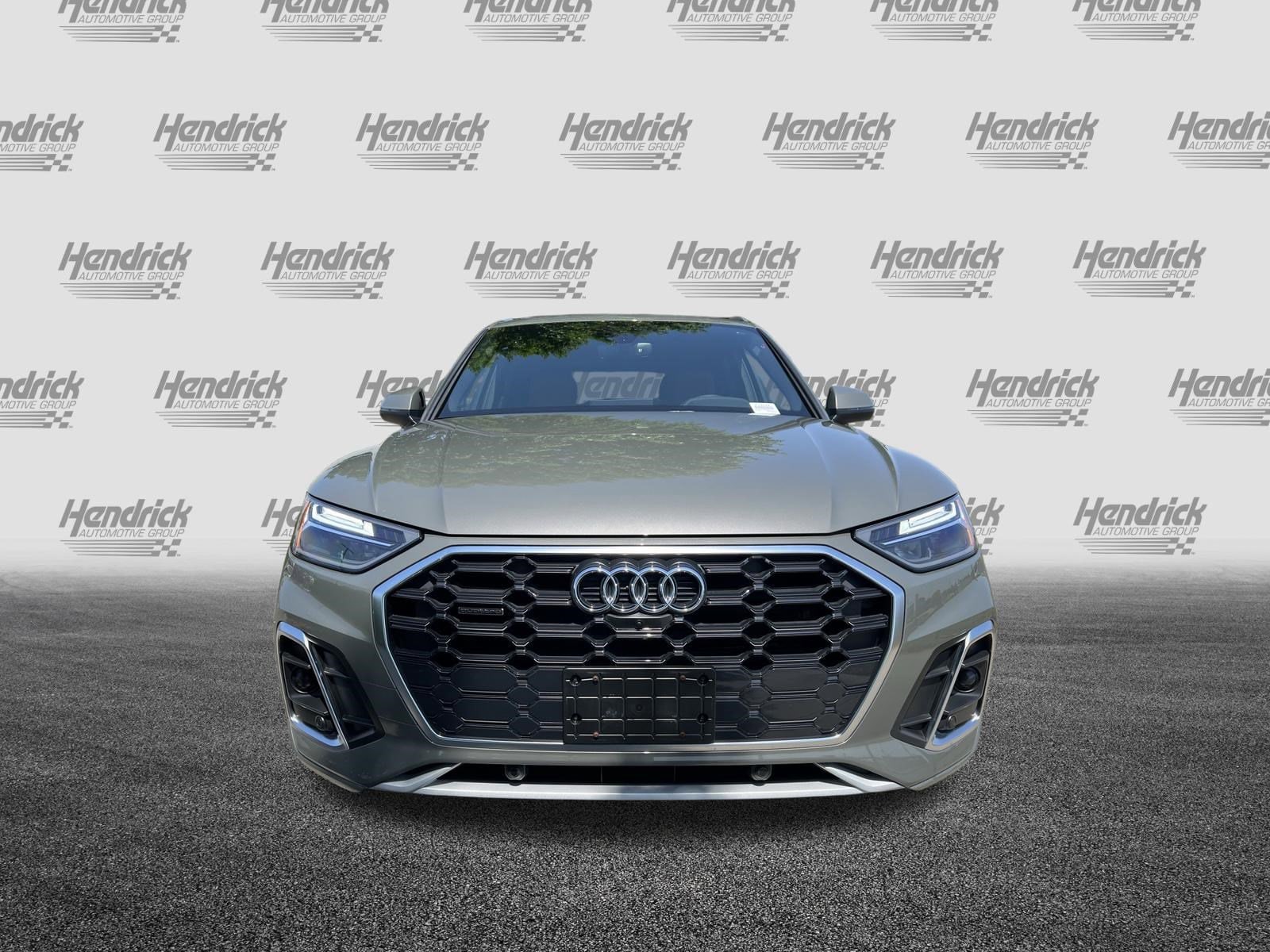 2024 Audi Q5 S line Premium Plus photo 2