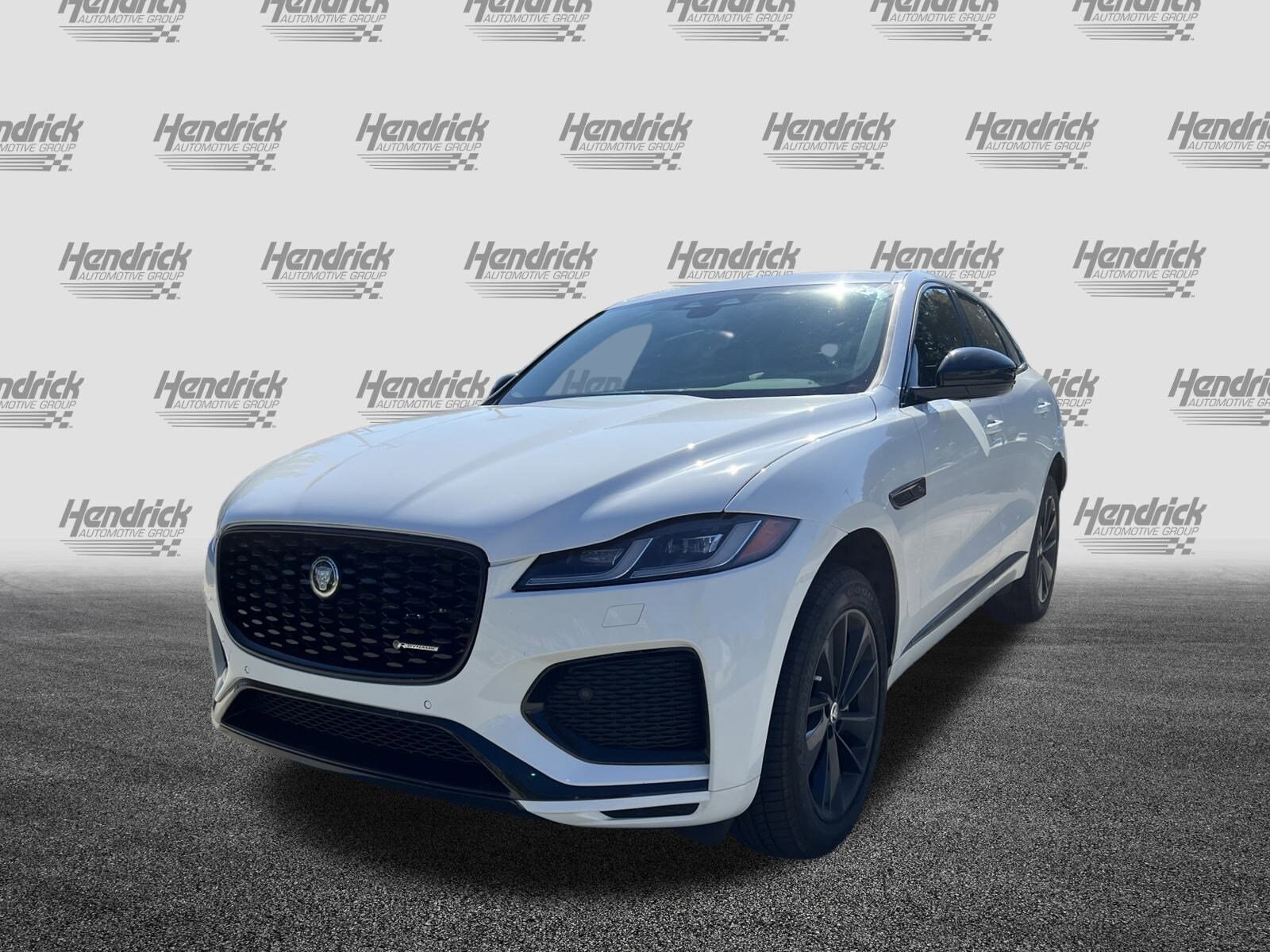 2024 Jaguar F-PACE P250 R-Dynamic S photo 3