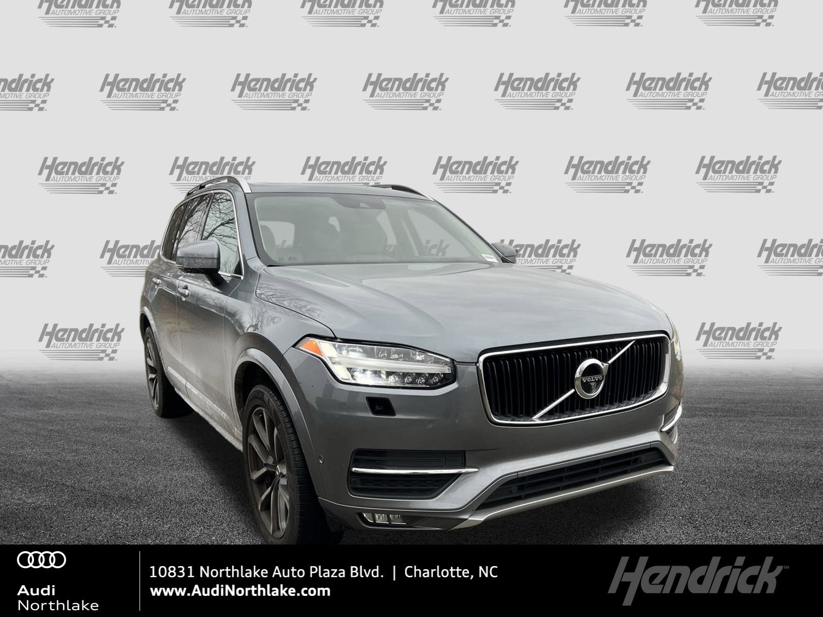 2019 Volvo XC90 Momentum's photo