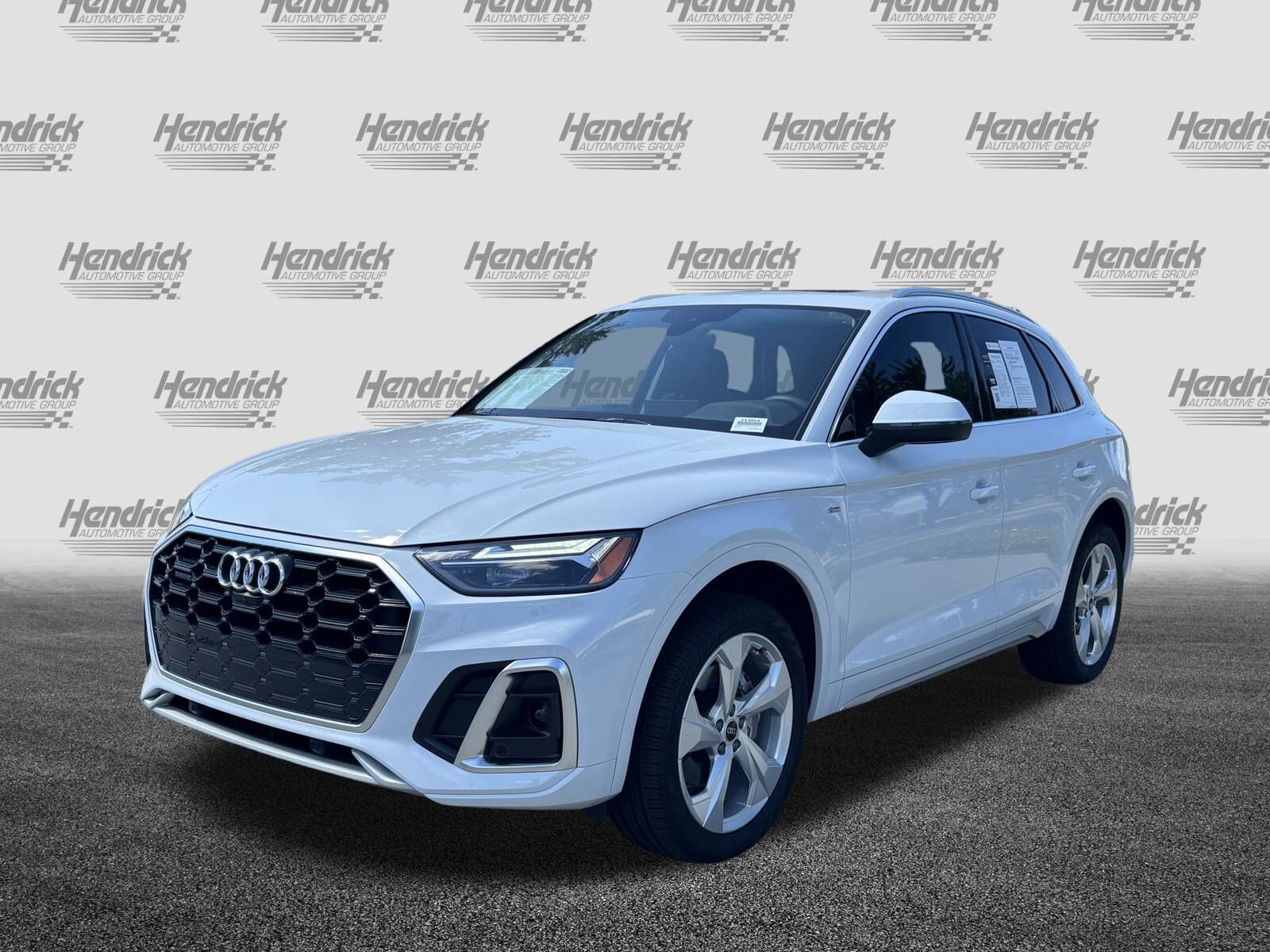 2024 Audi Q5 S line Premium Plus photo 3