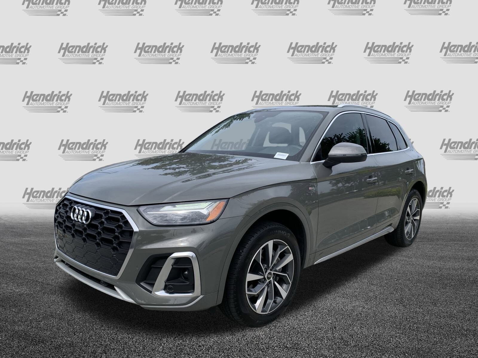2023 Audi Q5 S line Premium Plus photo 2