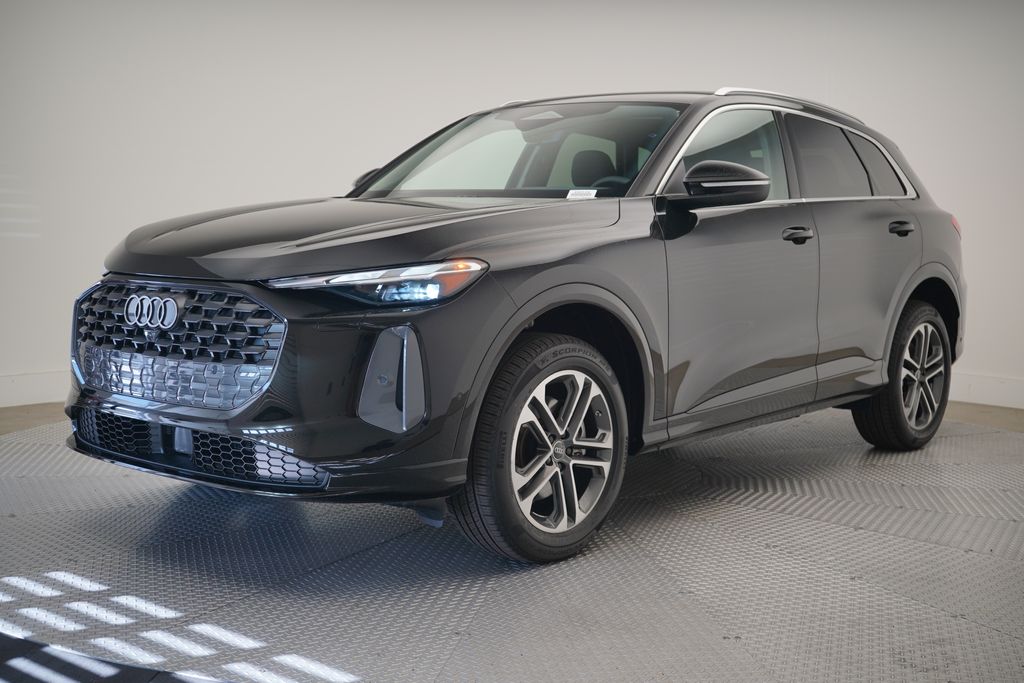 2025 Audi New Q5 Premium's photo