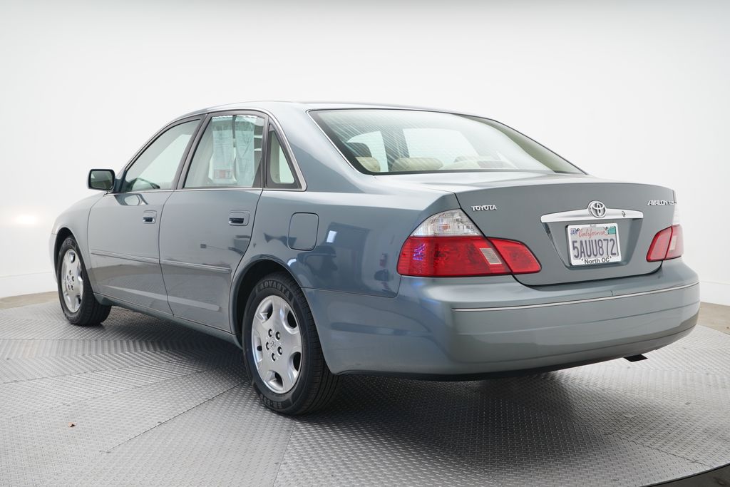 2003 Toyota Avalon XLS photo 3