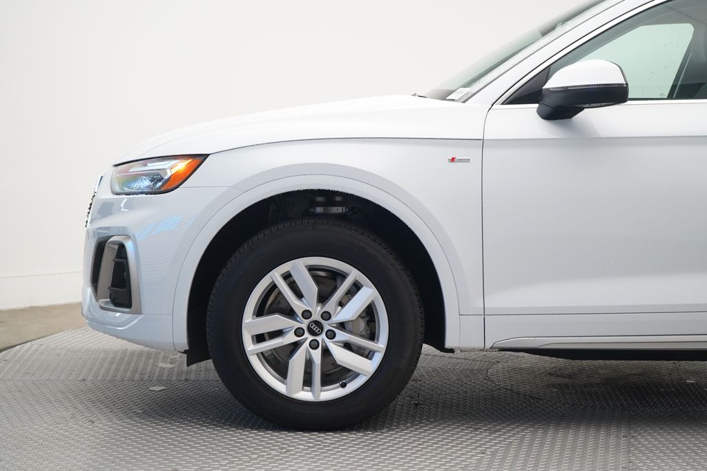 2023 Audi Q5 45 S Line Premium photo 2