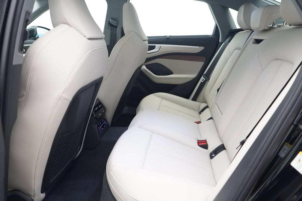 2026 Audi A6 Premium Plus - Photo 7