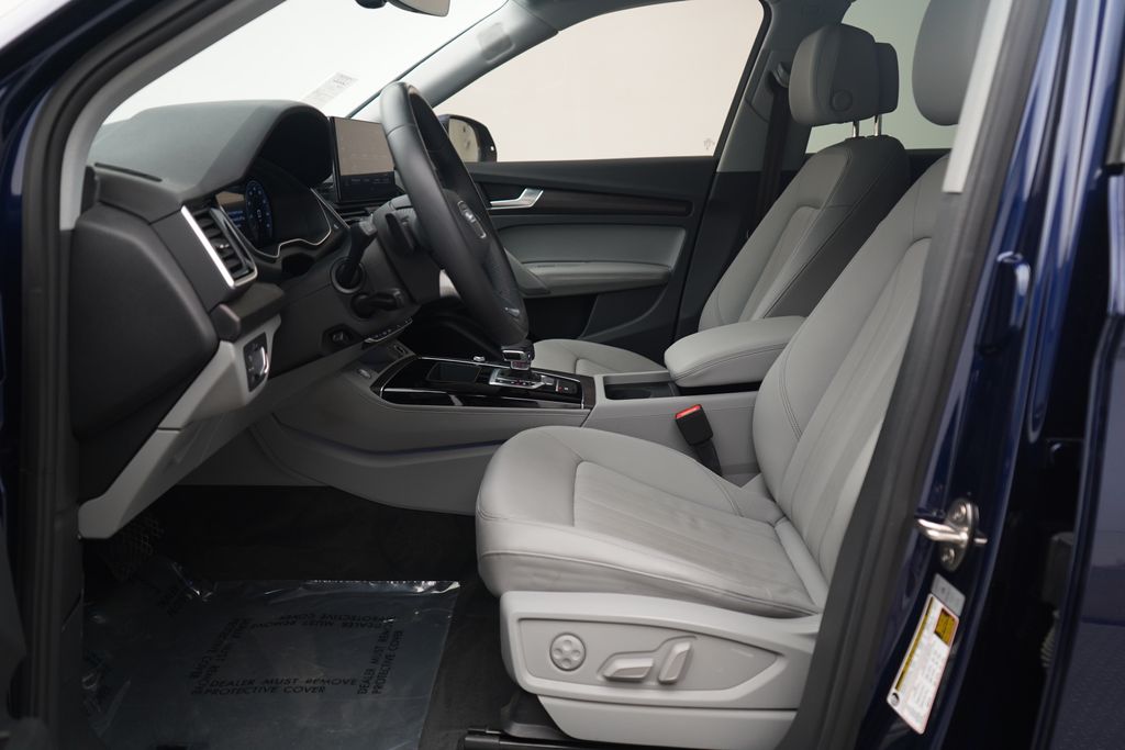 2023 Audi Q5 40 Premium Plus photo 6
