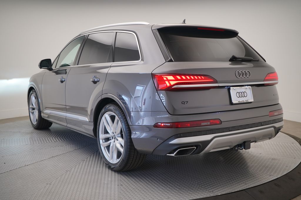 2025 Audi Q7 55 Premium Plus photo 3