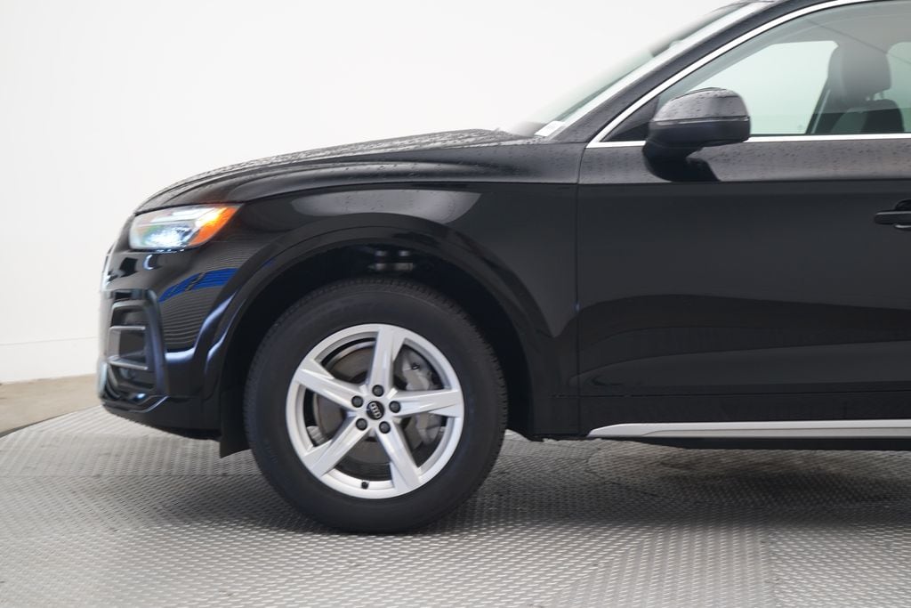 2023 Audi Q5 40 Premium photo 2