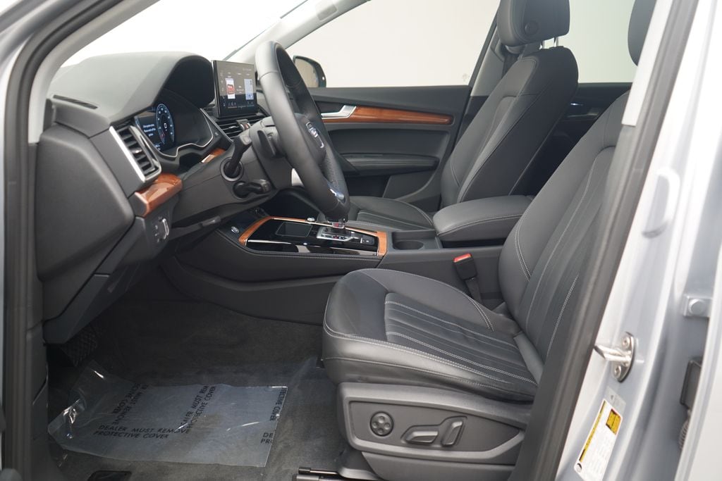 2023 Audi Q5 45 S Line Premium Plus photo 6