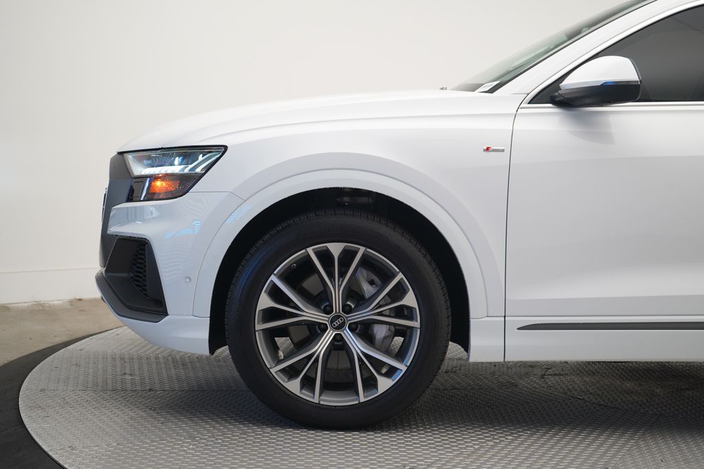 2023 Audi Q8 55 Premium Plus photo 2
