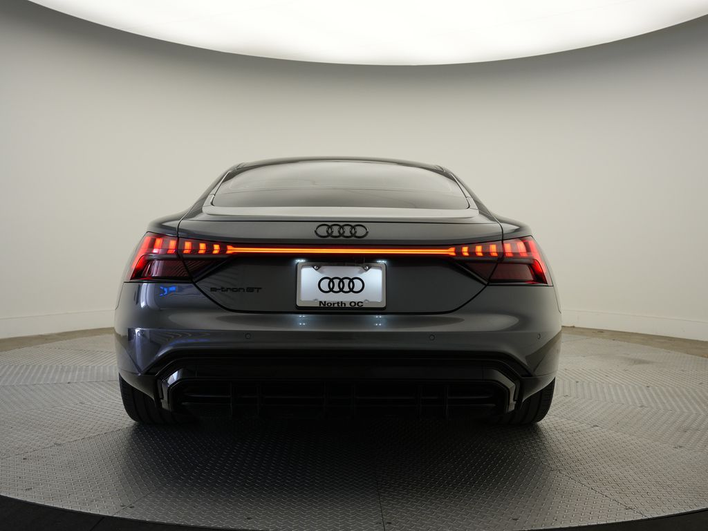 2024 Audi e-tron GT Premium Plus photo 4