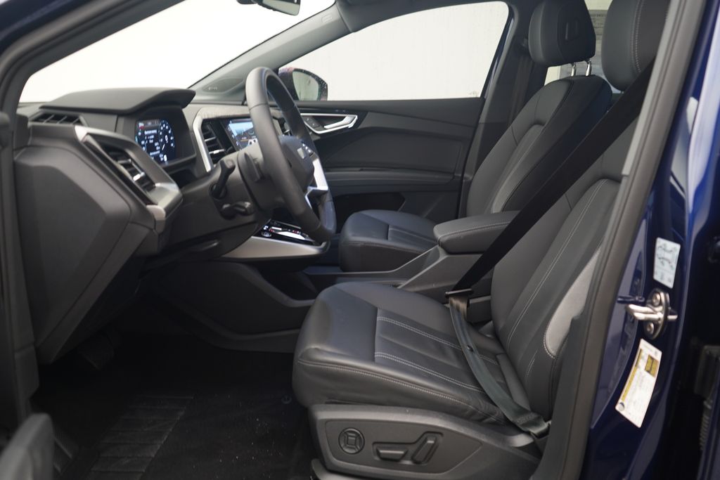 2025 Audi Q4 e-tron Premium Plus photo 6