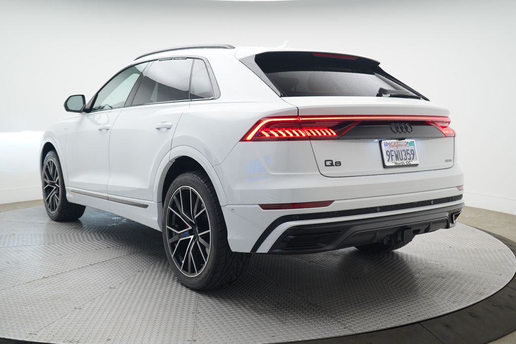 2023 Audi Q8 55 Premium Plus photo 3
