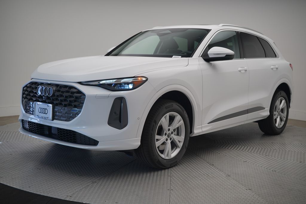 2025 Audi New Q5 Premium's photo