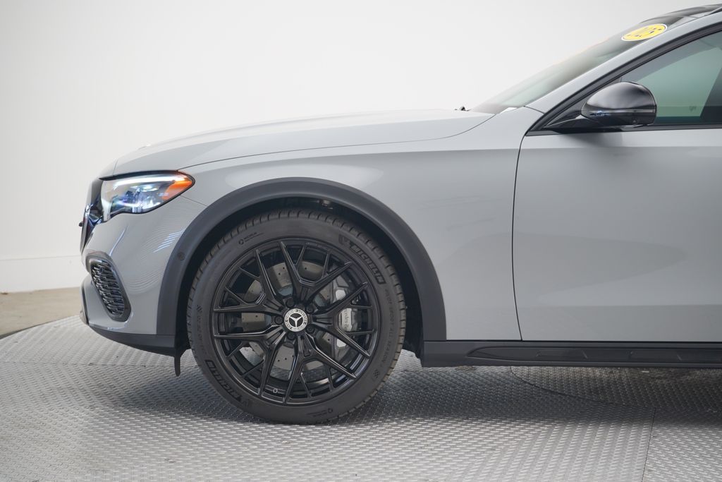 2025 Mercedes Benz E 450 Wagon photo 2