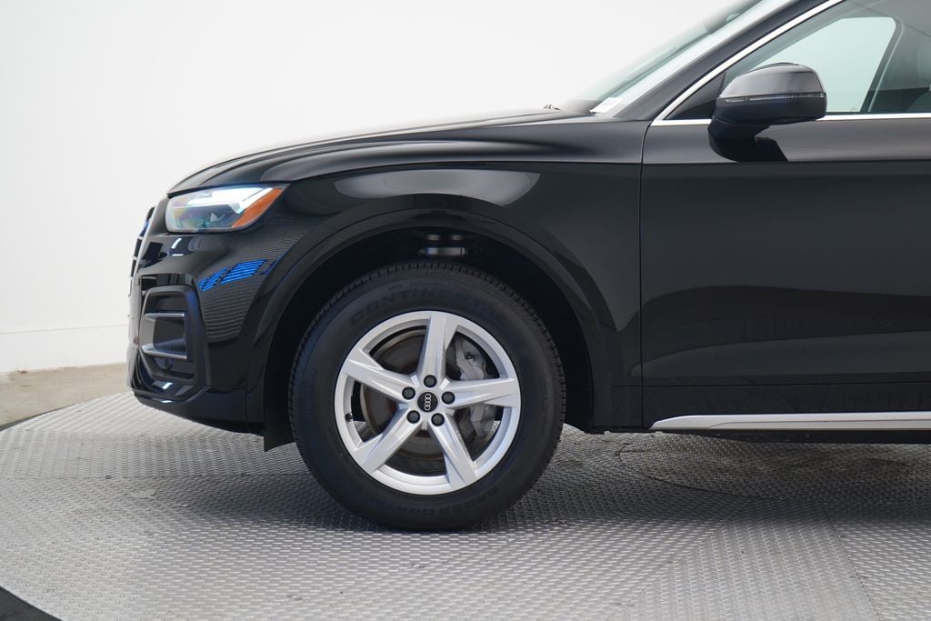 2023 Audi Q5 40 Premium photo 2