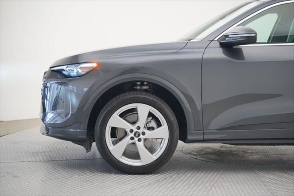 New 2025 Audi Q5 Premium Plus SUV