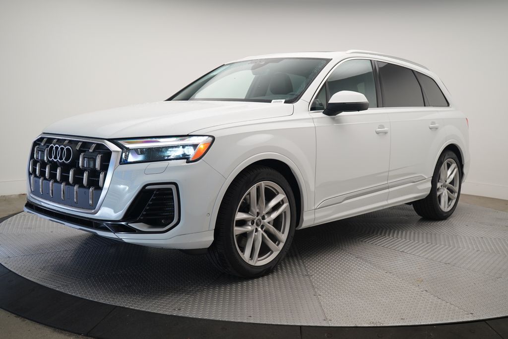 2025 Audi Q7 Premium Plus's photo