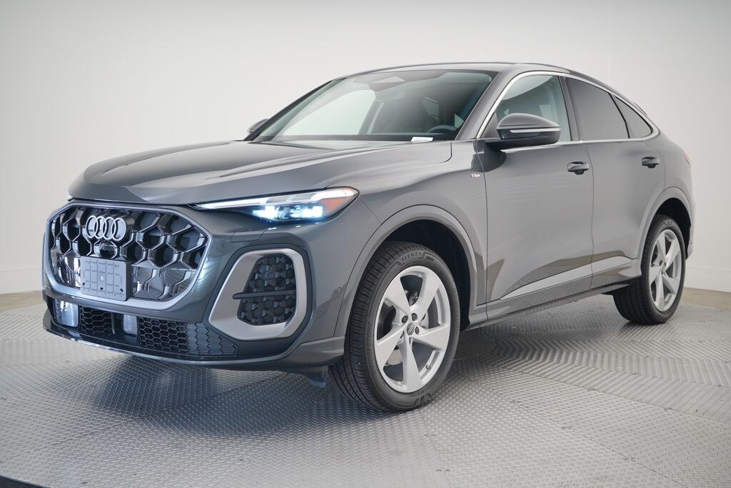 New 2025 Audi Q5 2.0T Premium SUV
