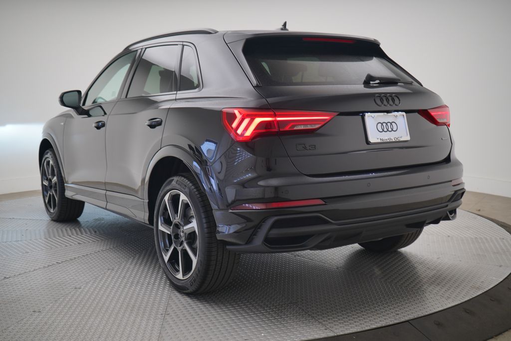2025 Audi Q3 45 TFSI S line Premium Plus photo 3